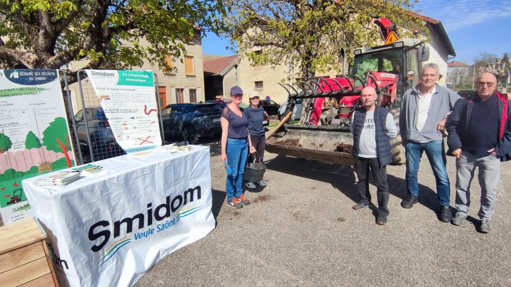 Distribution de compost à Mézériat : une opération&nbsp;réussie
