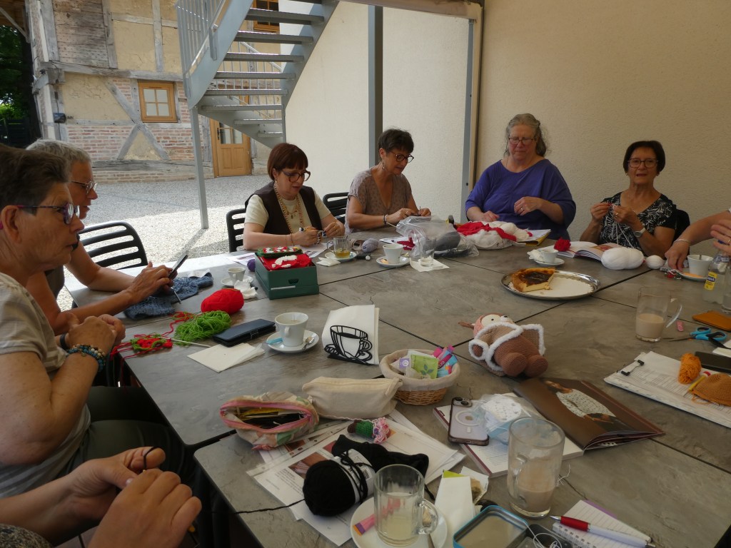 « Papote and Pelotes » : quand le fil crée du lien à&nbsp;Saint-Genis