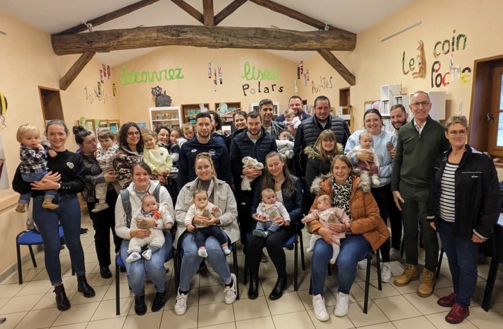 [Retour] Opération Première Page et plantation d&rsquo;un arbre de naissance à Saint-Genis-sur-Menthon