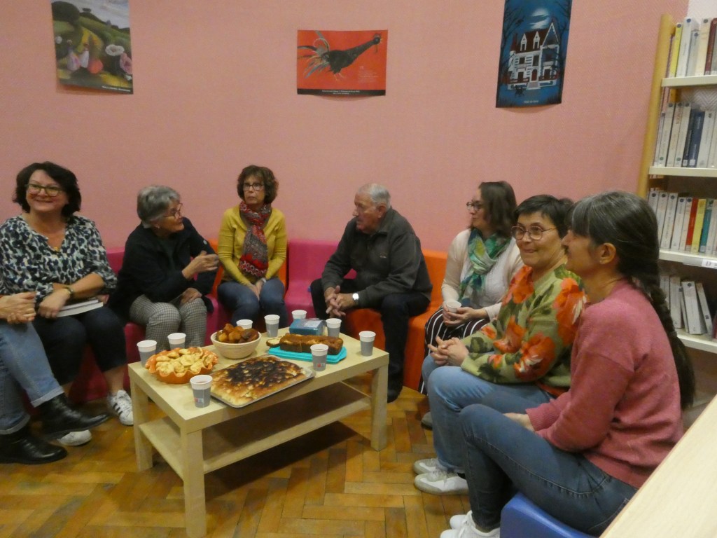 [Retour] Des passionnés au rendez-vous pour le premier club de lecture à la bibliothèque de Saint-Jean-sur-Veyle