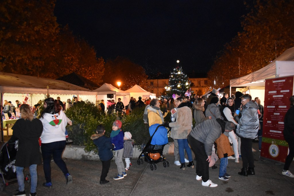 En Veyle, les préparatifs de Noël sont lancés : les marchés de Noël de vos&nbsp;communes